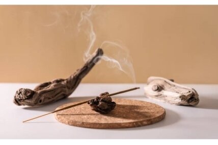 INDIJAS SANDALKOKS/ INDIAN SANDALWOOD