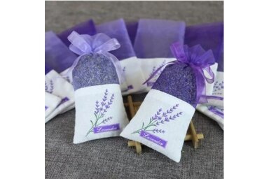 Lavandas ziedi violetā organzas maisiņā (ar lavandas motīviem) Lavandas ziedi violetā organzas maisiņā (ar lavandas motīviem)