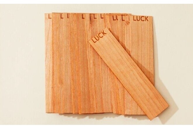 Koka daktis "Crackling Word Wick LUCK .03", platums 15,9 mm / garums 79,4 mm Koka daktis "Crackling Word Wick LUCK .03", platums 15,9 mm / garums 79,4 mm
