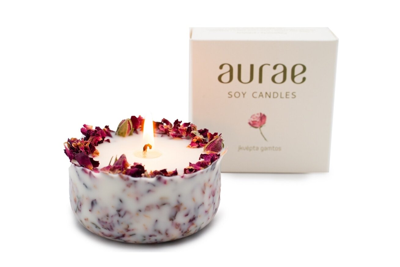 Dabīga sojas vaska svece ar rožu ziedlapiņām 250 g 2