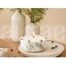 Natural Soy Wax Candle With Spruce Needles 250 g