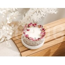 Natural Soy Wax Candle With Rose Petals 250 g