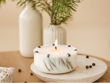 Natural Soy Wax Candle With Spruce Needles 250 g