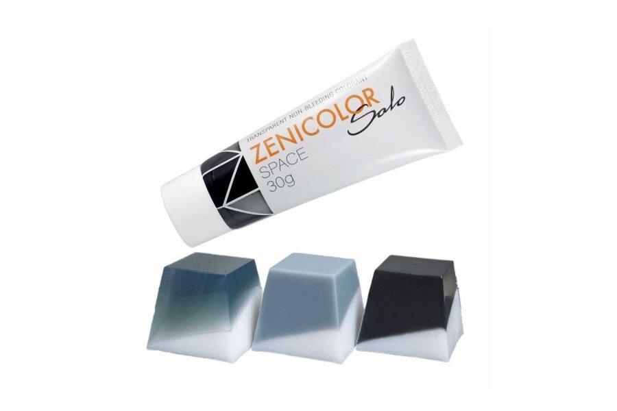 Caurspīdīgas neizplūstošas “izkausē un ielej” krāsvielas ziepju bāzei ZENICOLOR SOLO  Black 30 g