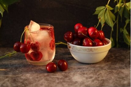 ĶIRSIS-AMARETO / CHERRY-AMARETTO ĶIRSIS-AMARETO / CHERRY-AMARETTO
